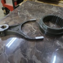 Вилка+ муфта редуктора переднего моста МАЗ вездеход